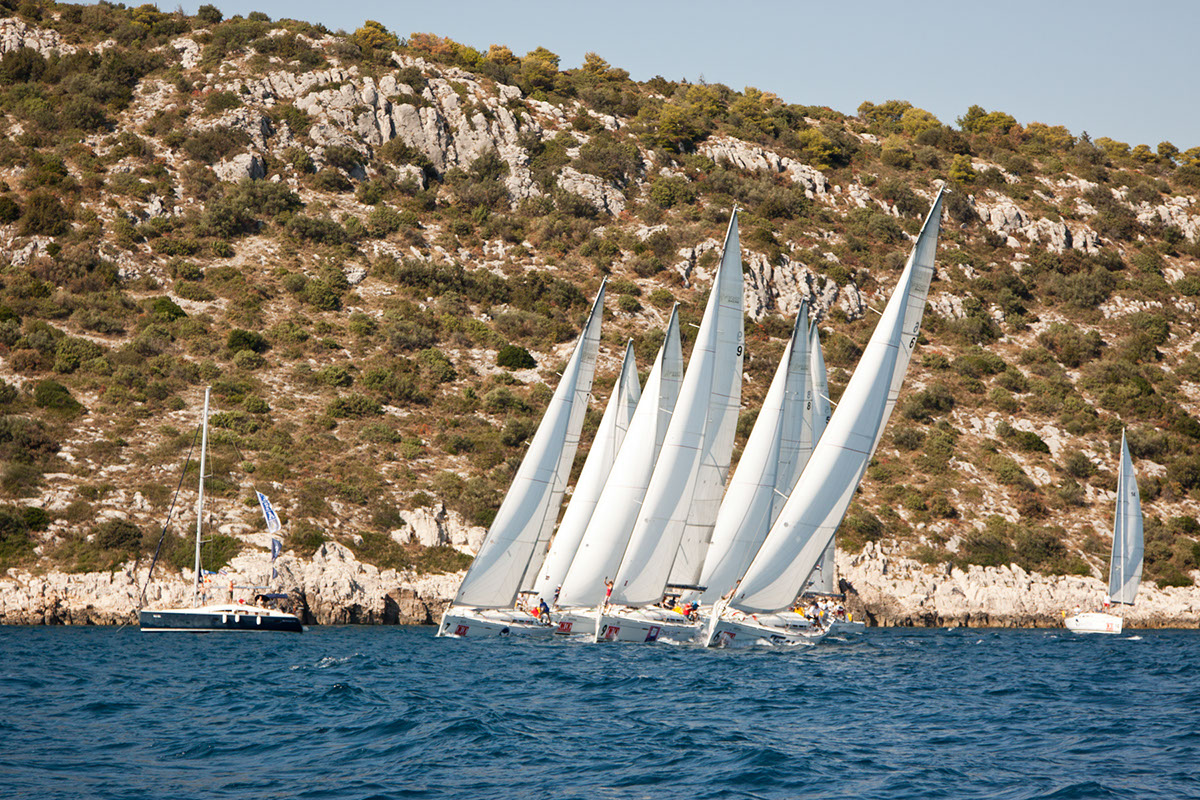 It regatta 2012 7070